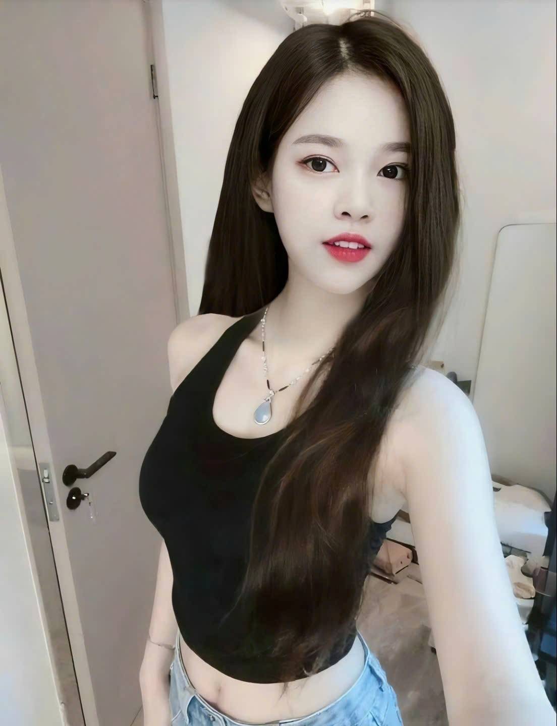 裘莉