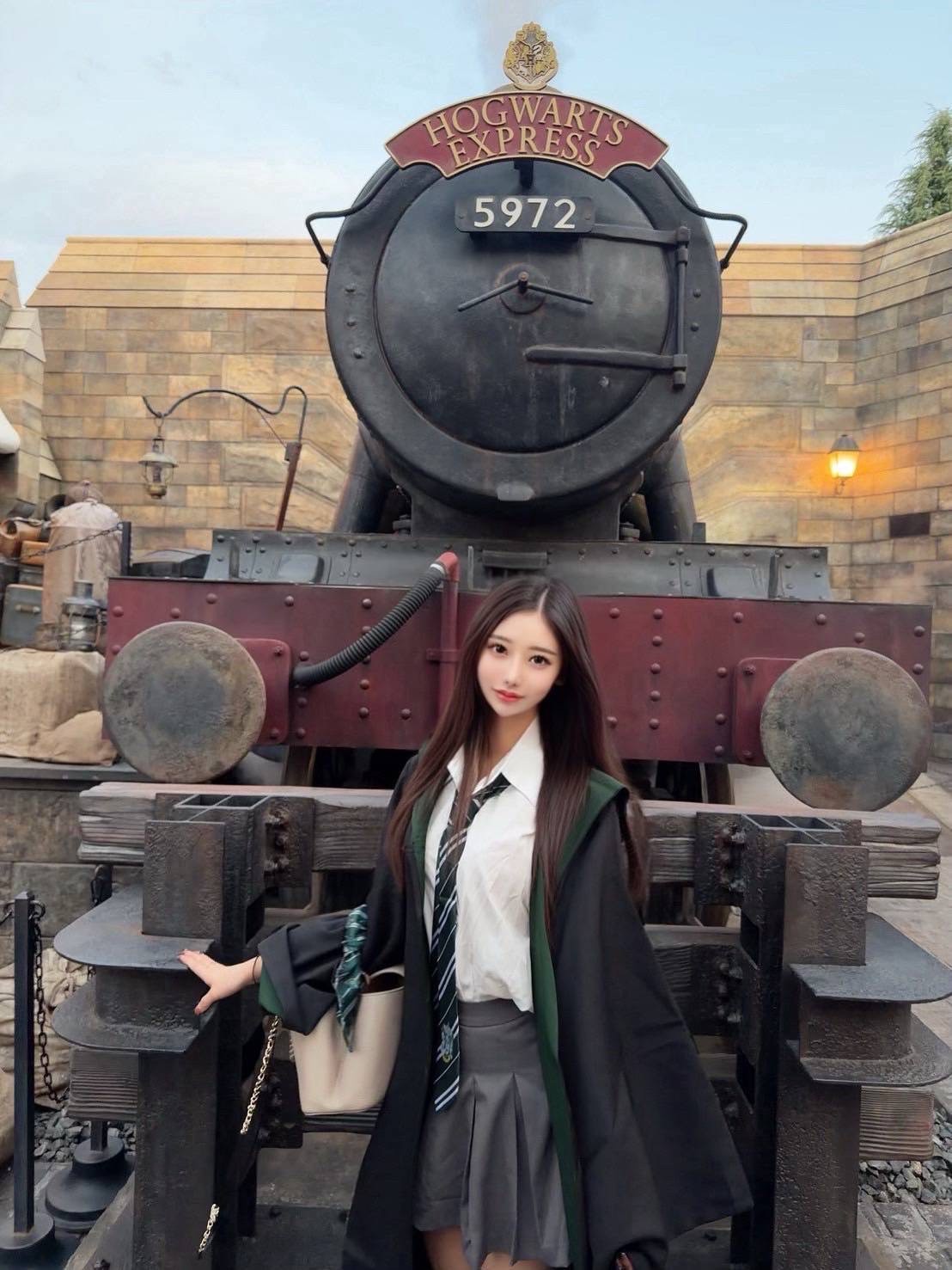 江梨奈