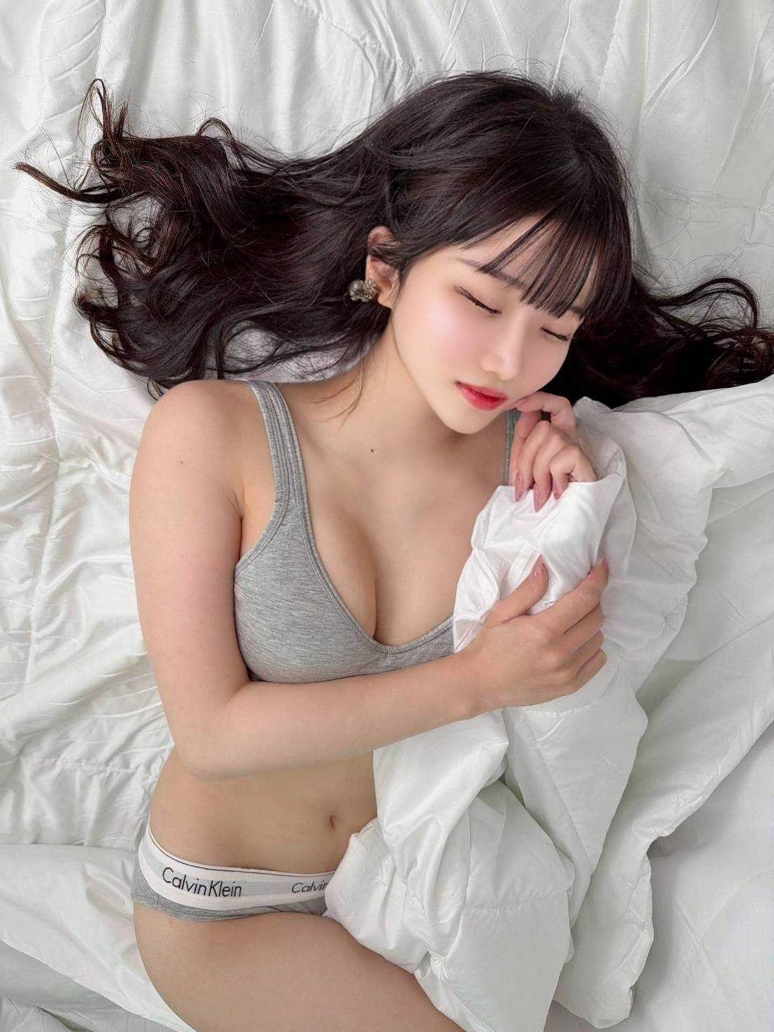 崎里緒