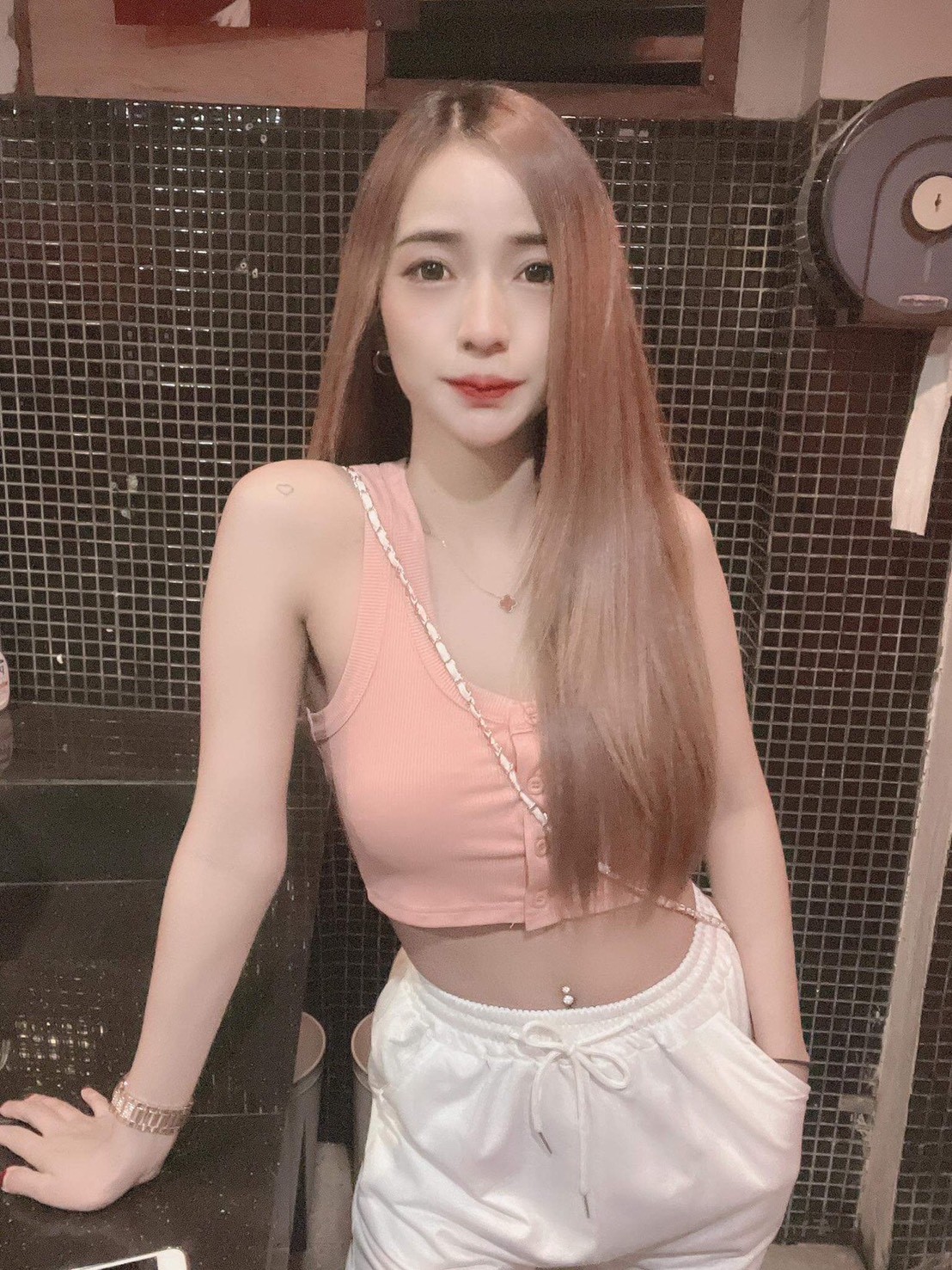 愛妮