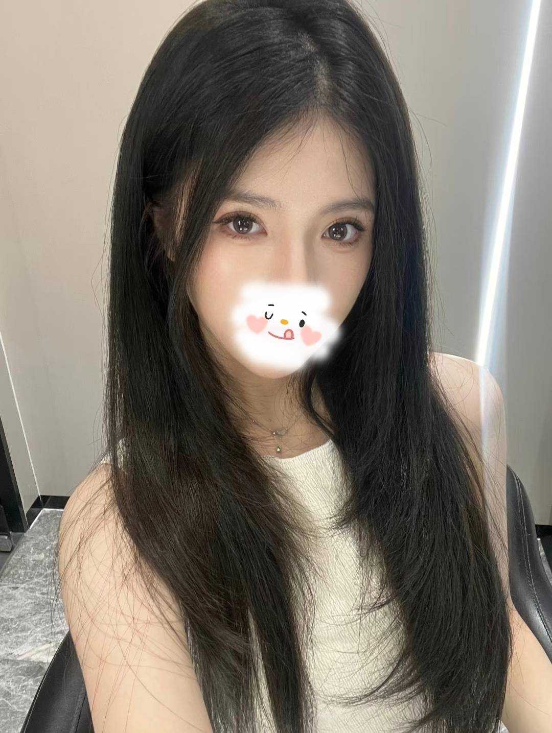 菲妮