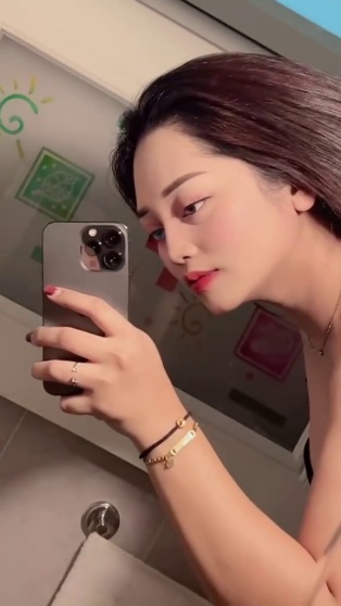小B