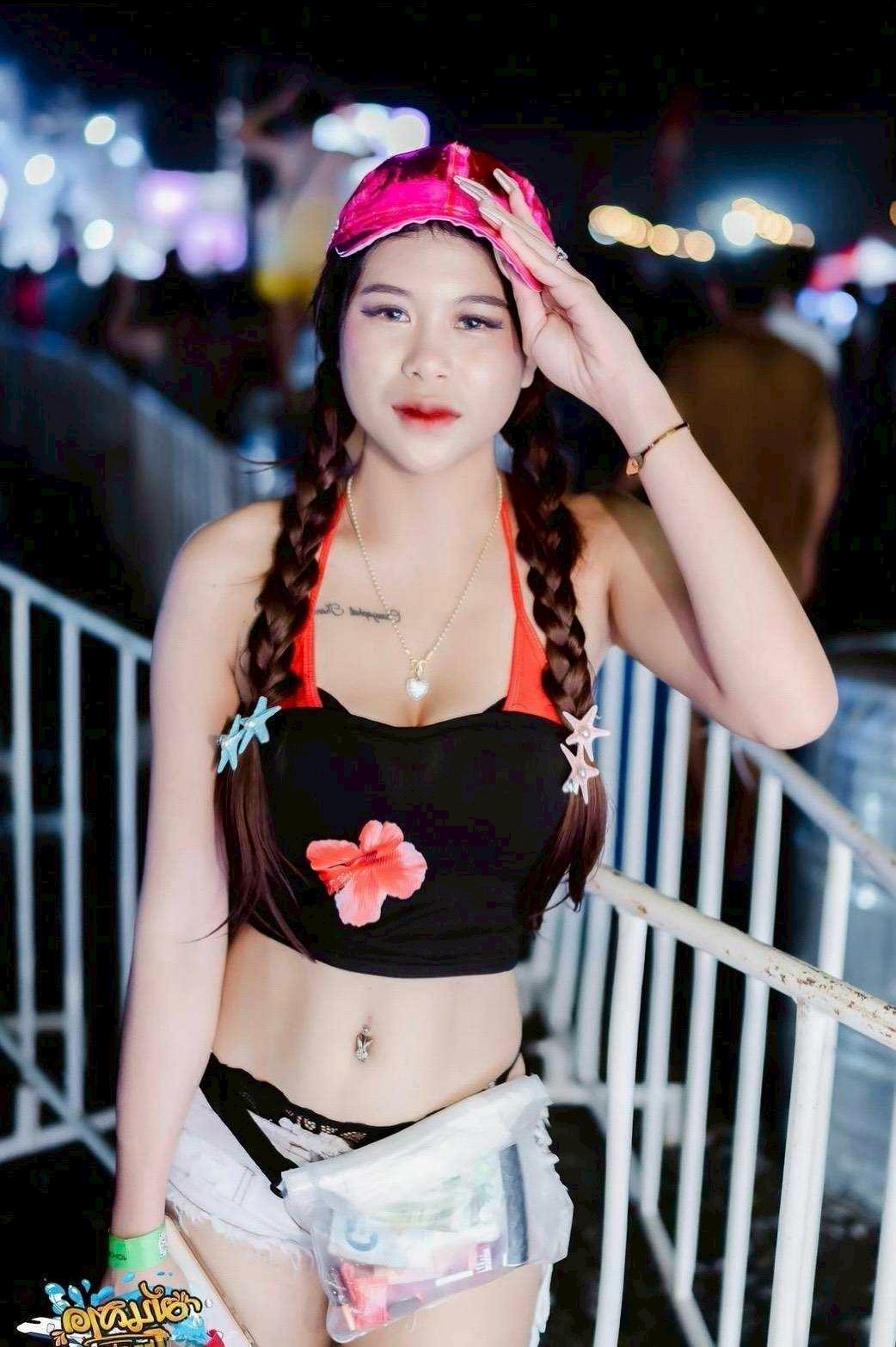 姜寶拉