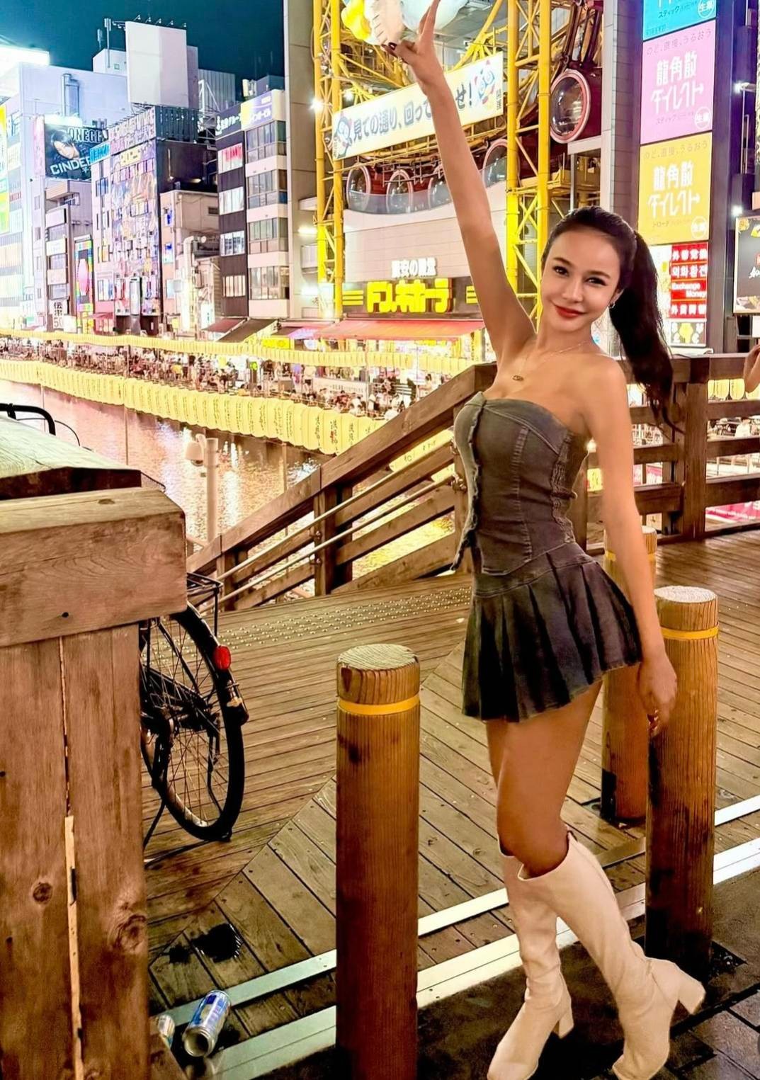 倩碧