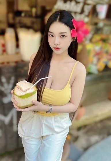 凌菲