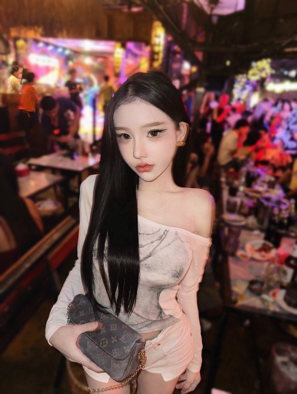 莉娜