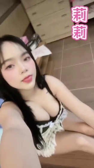 莉莉