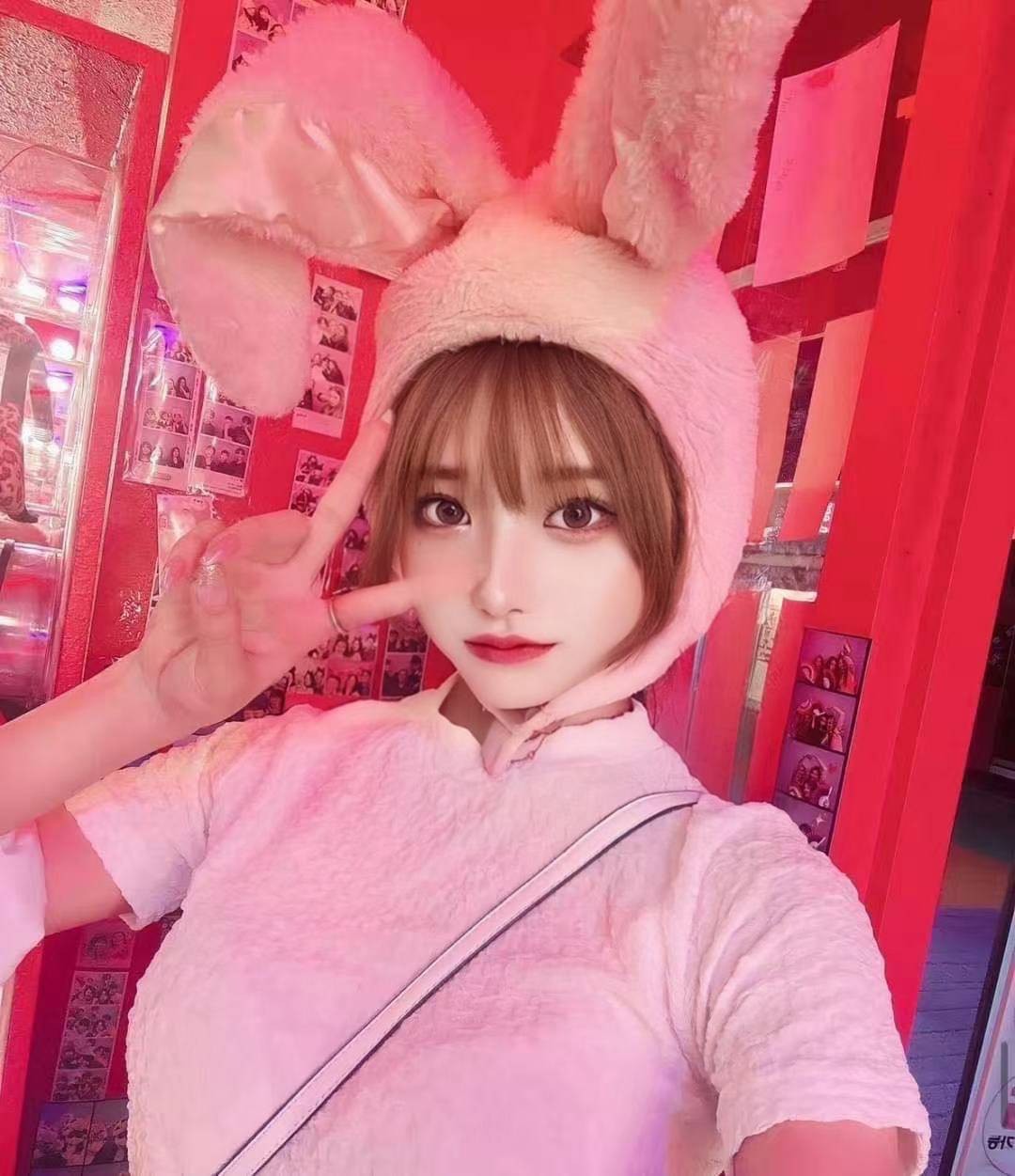佳依結