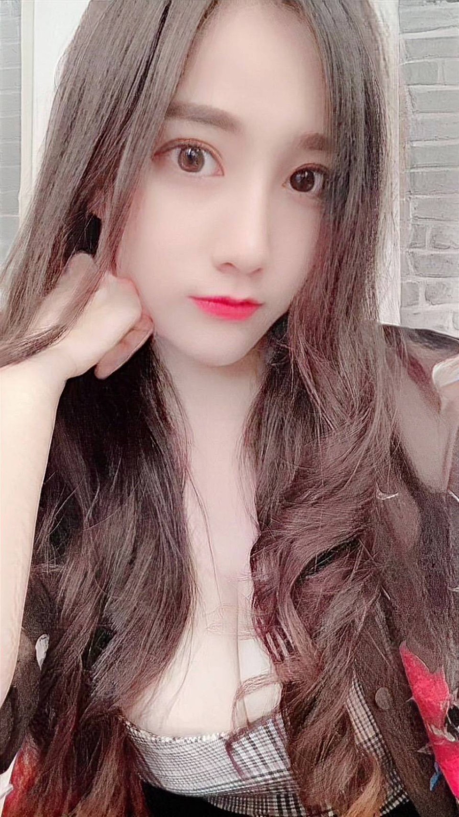 悠莉