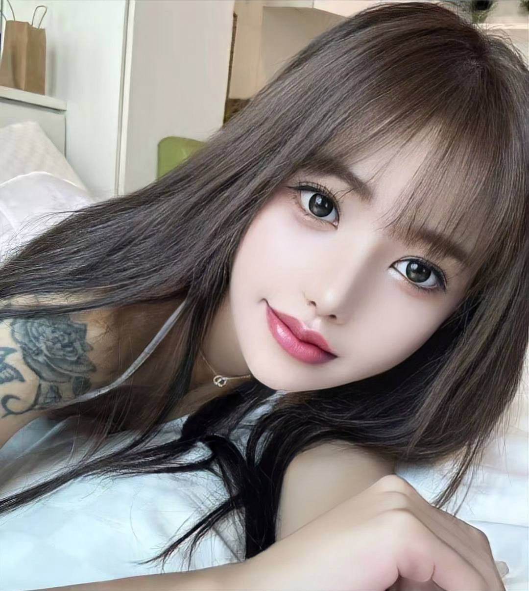 佳依結