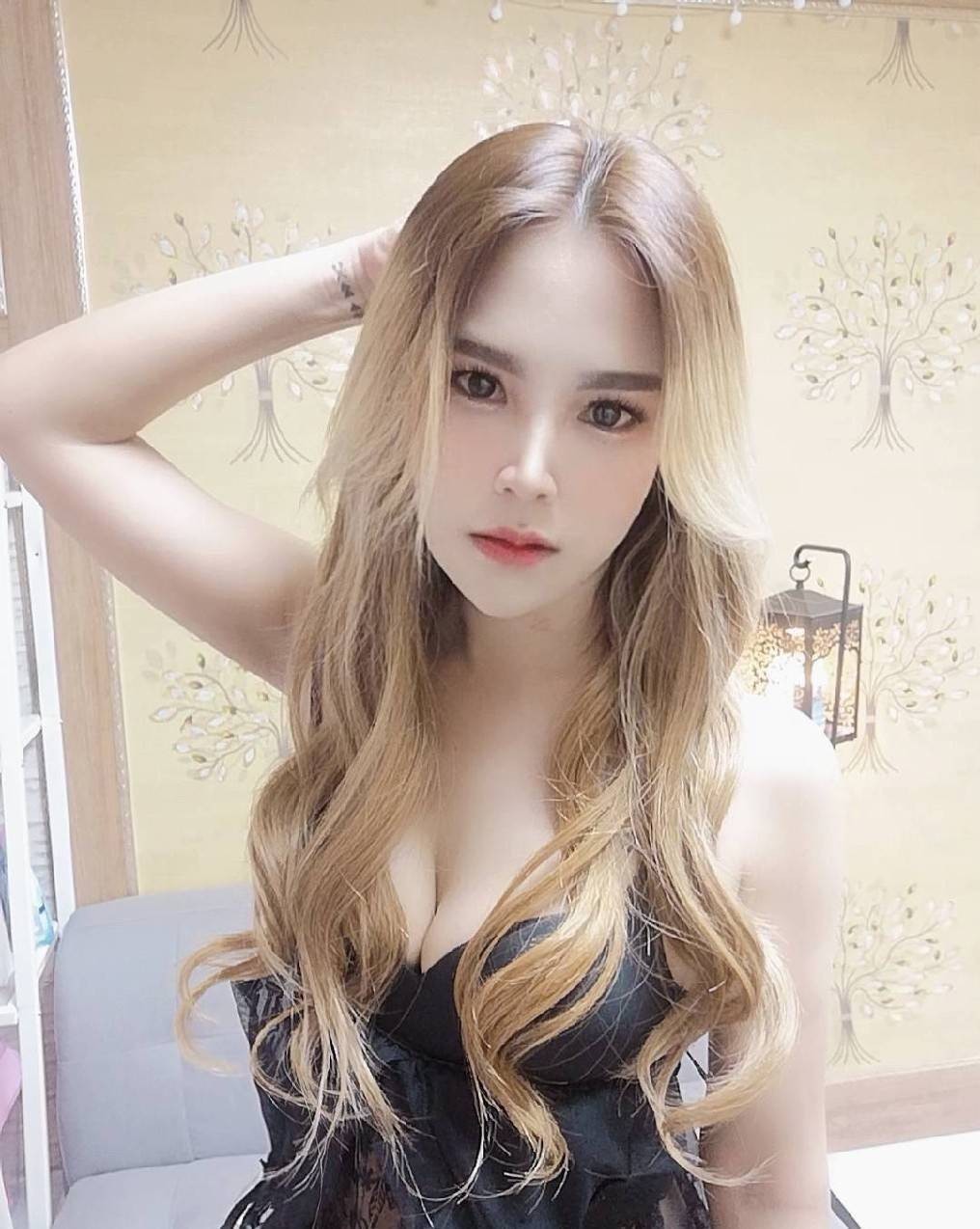 美竹玲